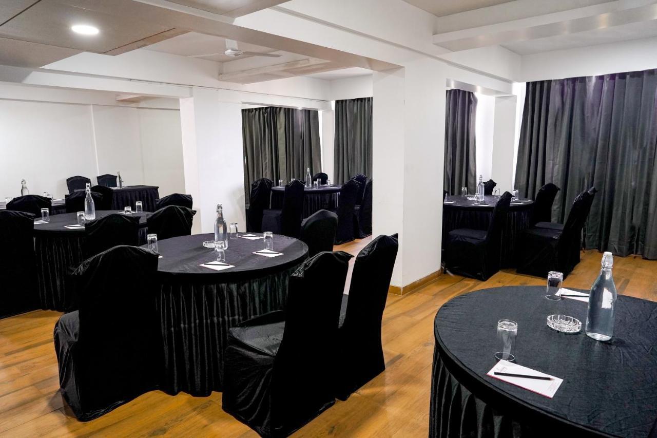 Tgi Ameya Grand Hotel Panaji Exterior foto